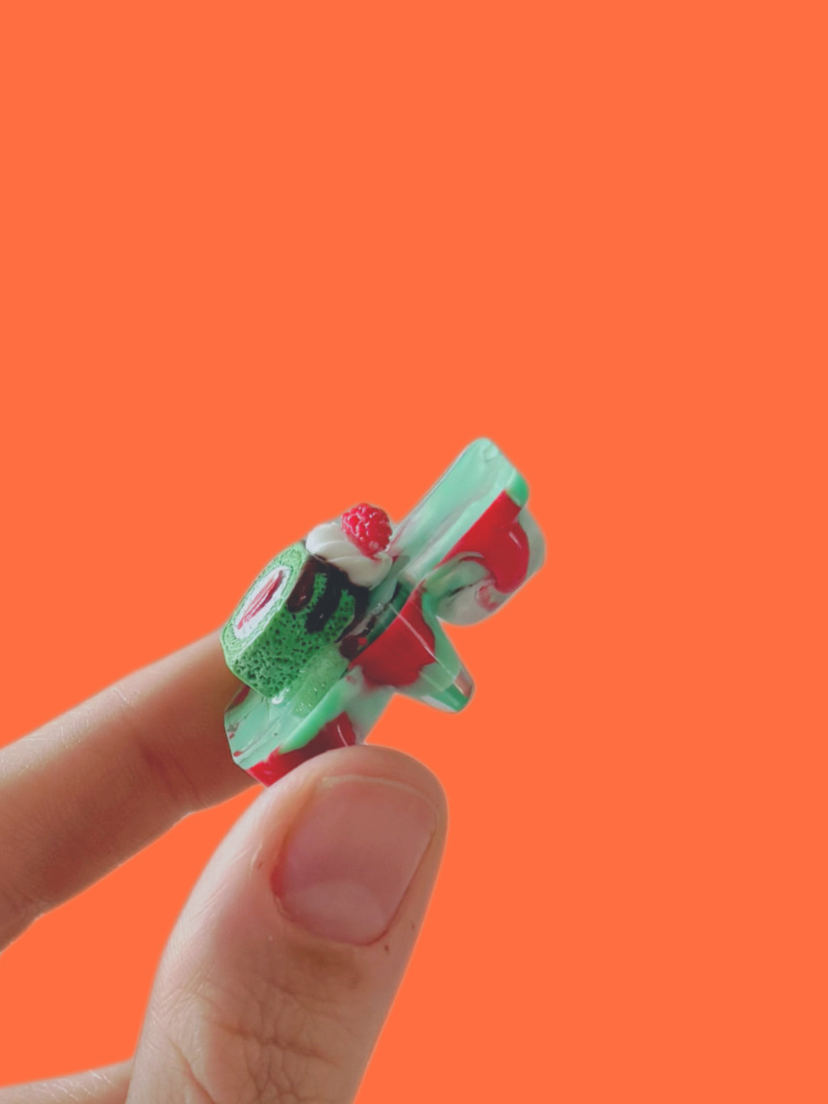 Strawberry matcha : mini gummy bear