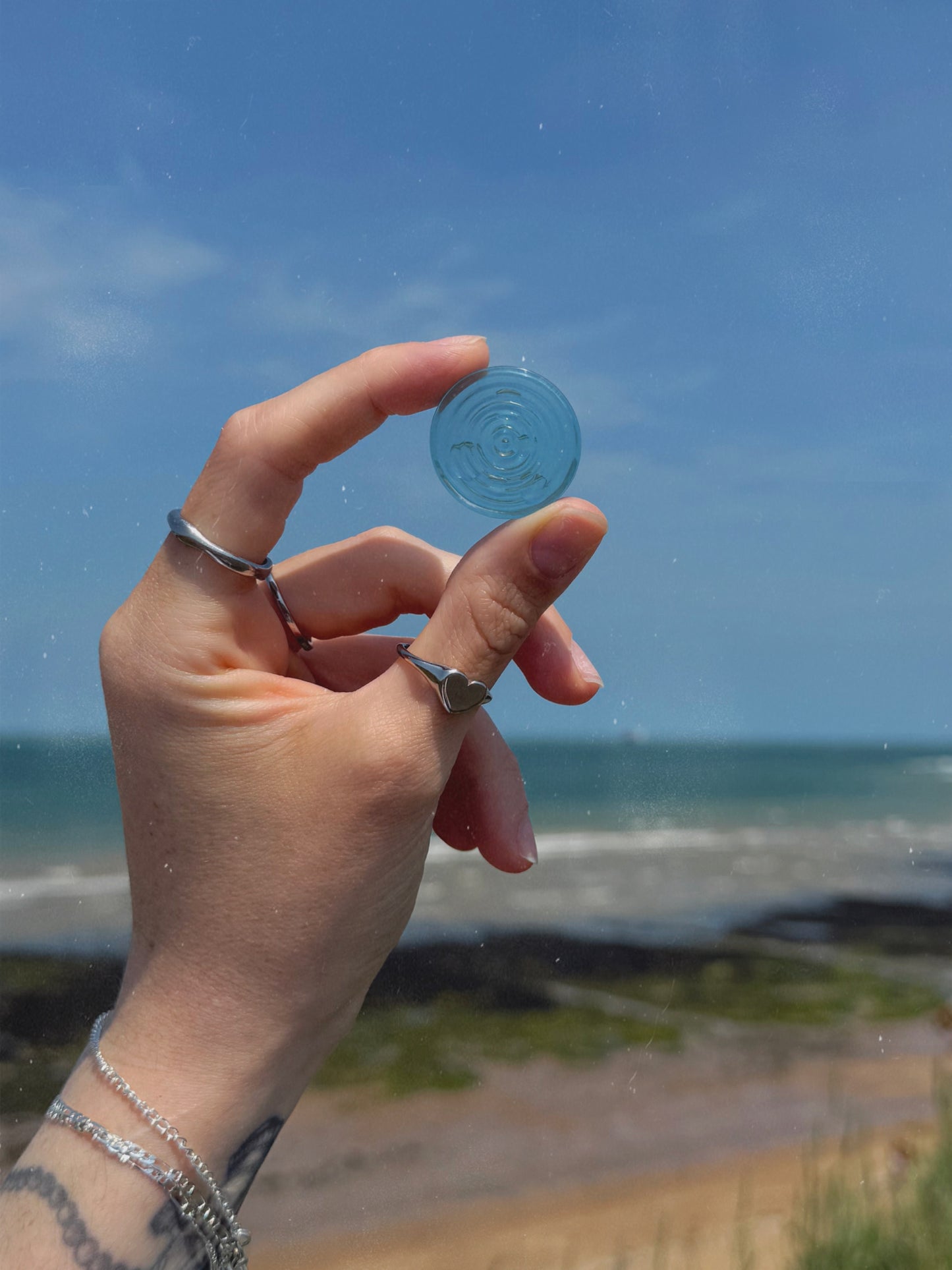 Water drop pebble