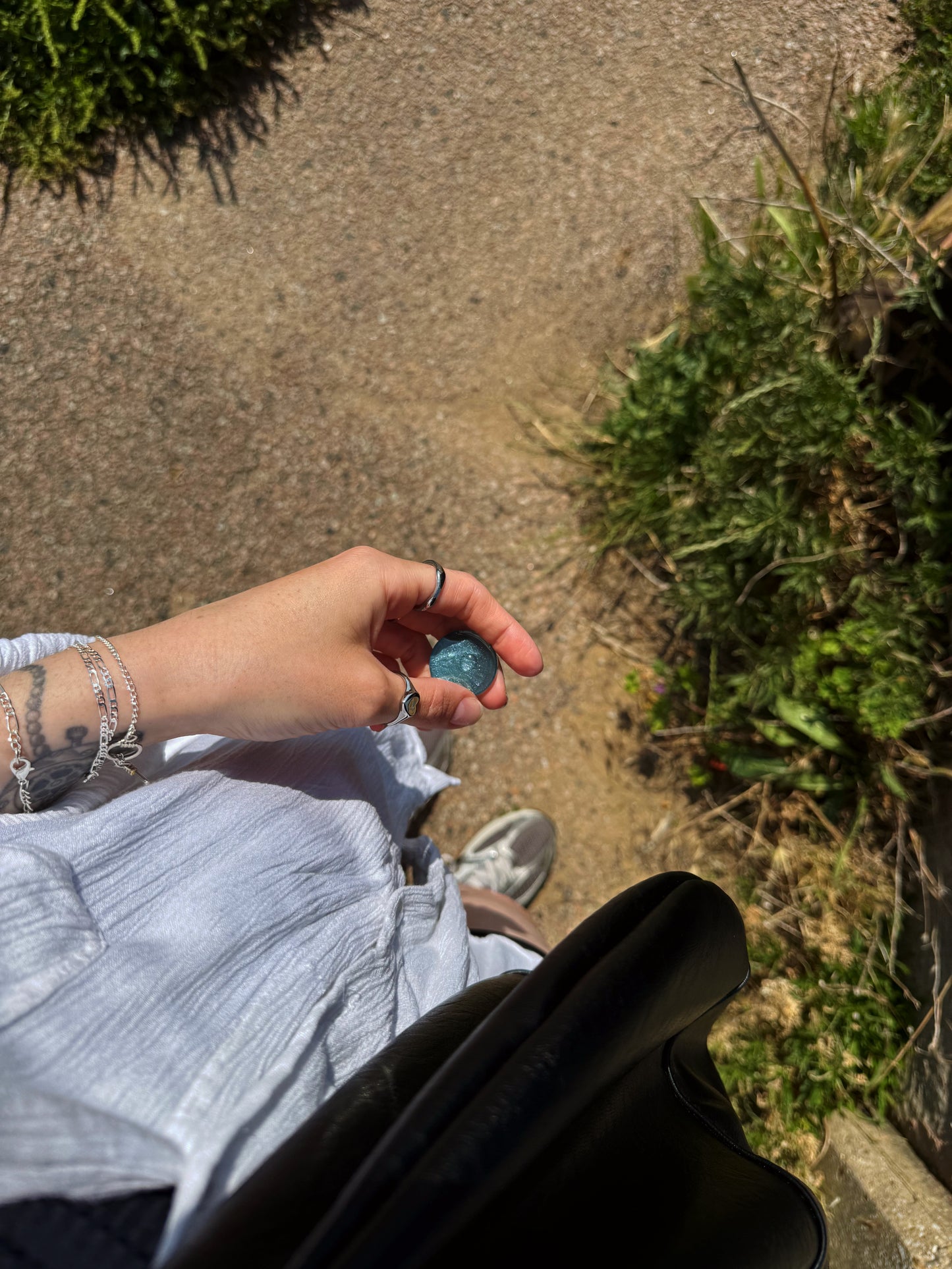 Puddle pebble