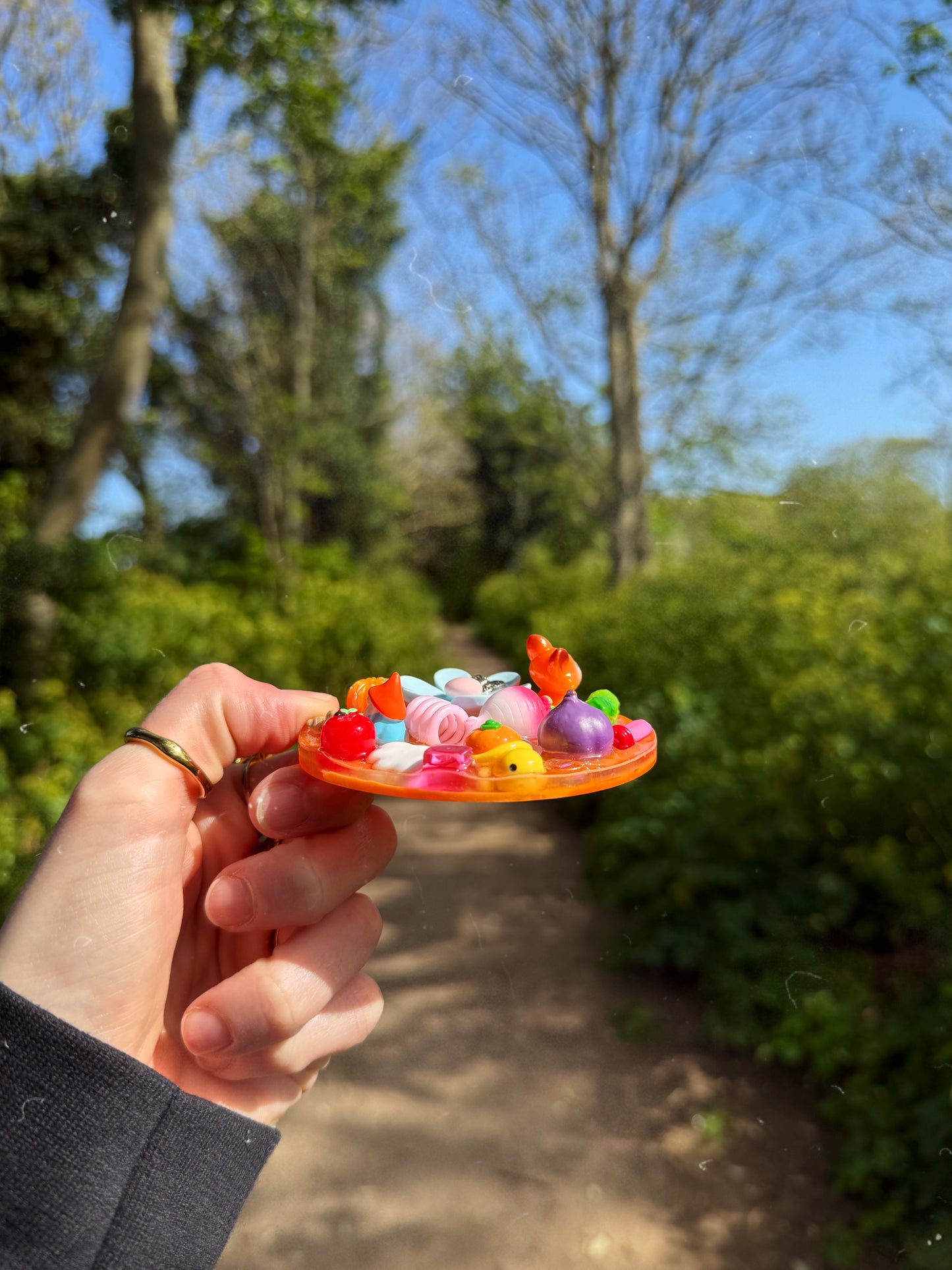 Holographic tinker: orange dream