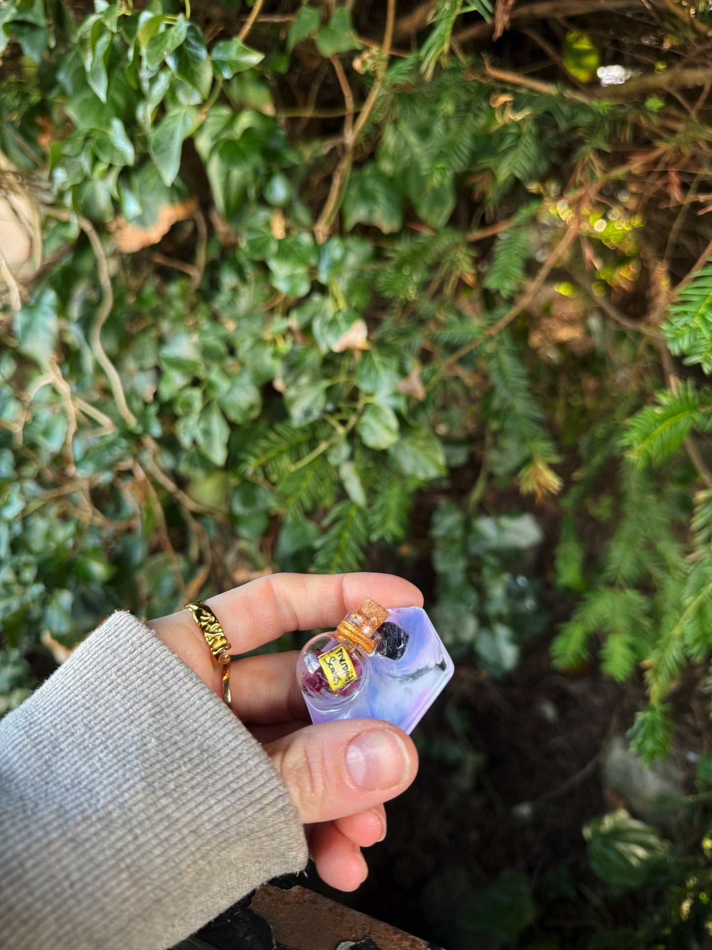 L hexagon: mermaid scales