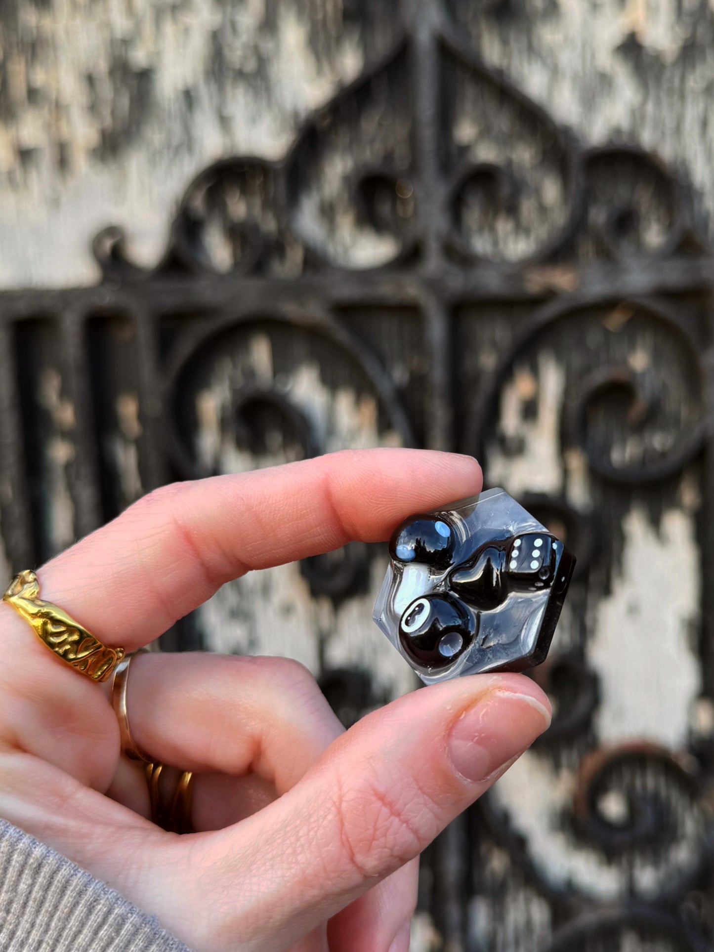 Mini hexagon: black & white