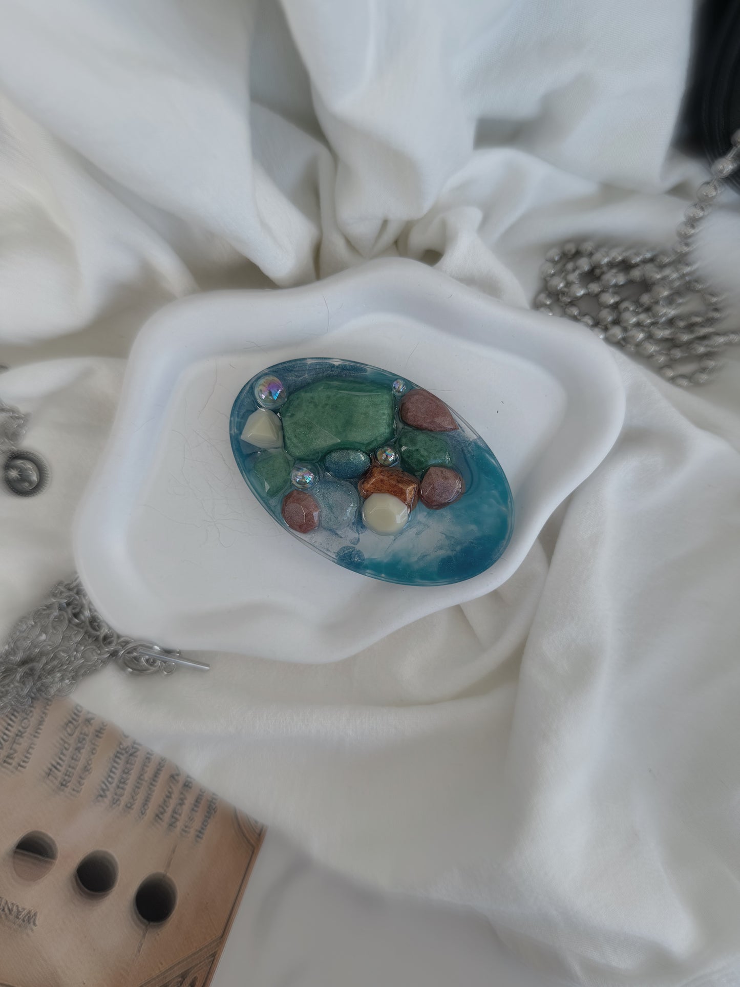 Oval tinker: emerald cave