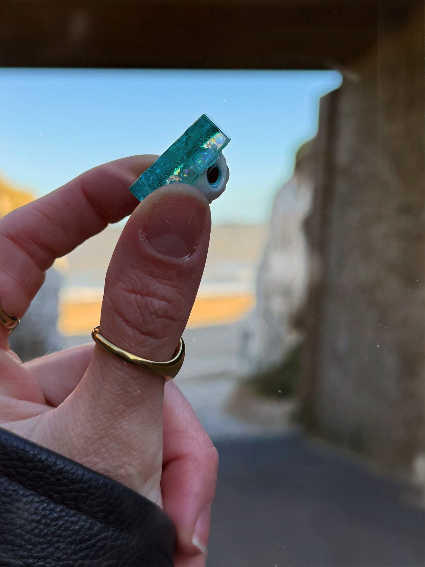 White cat square pebble 126