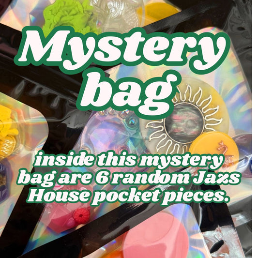 Mystery bag: pocket pieces