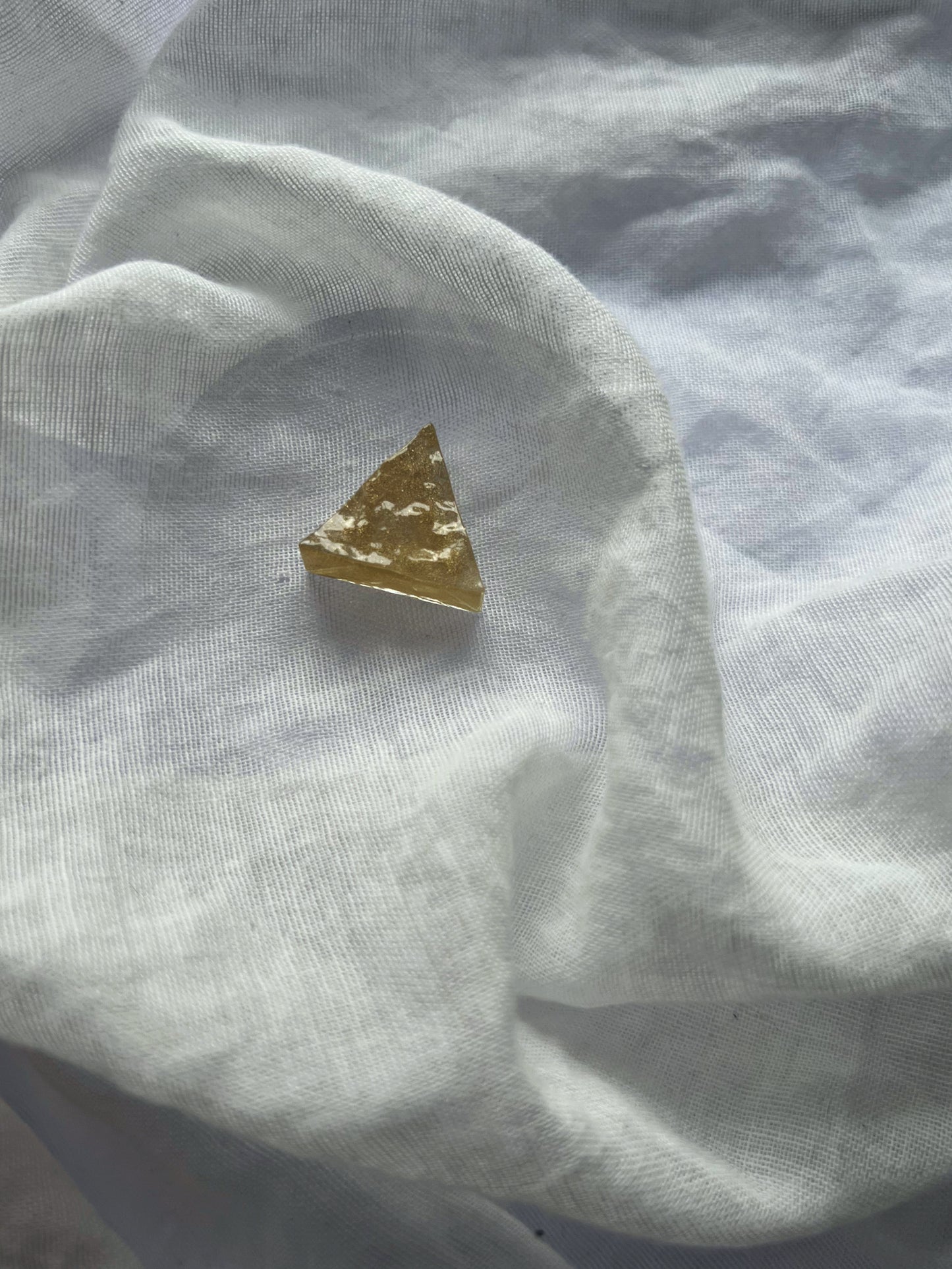 MICRO triangle wave: gold stardust
