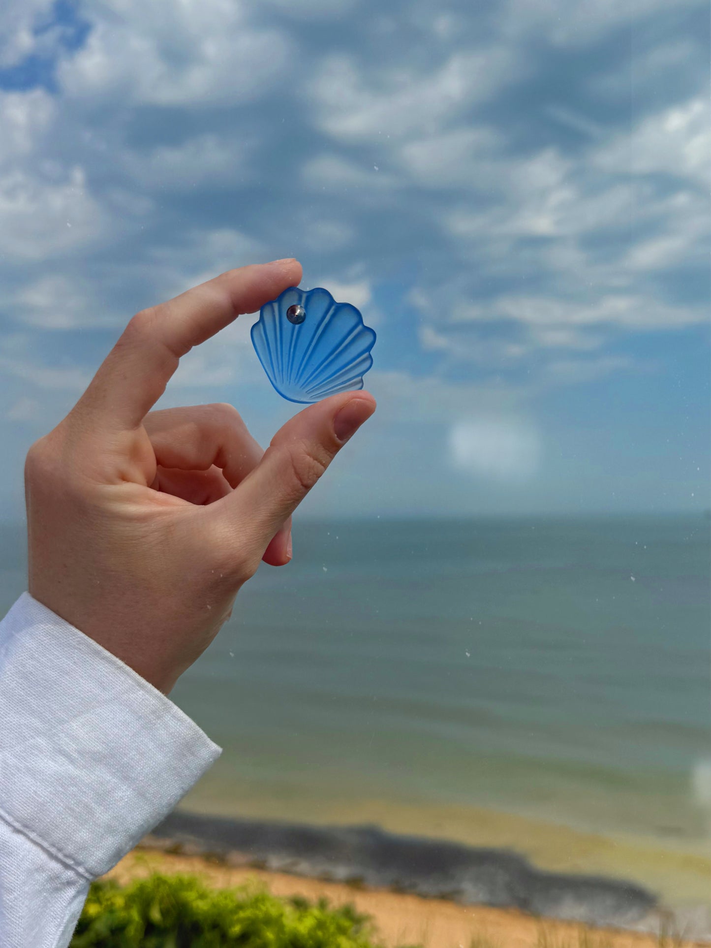 Water blue safe spike pocket shell