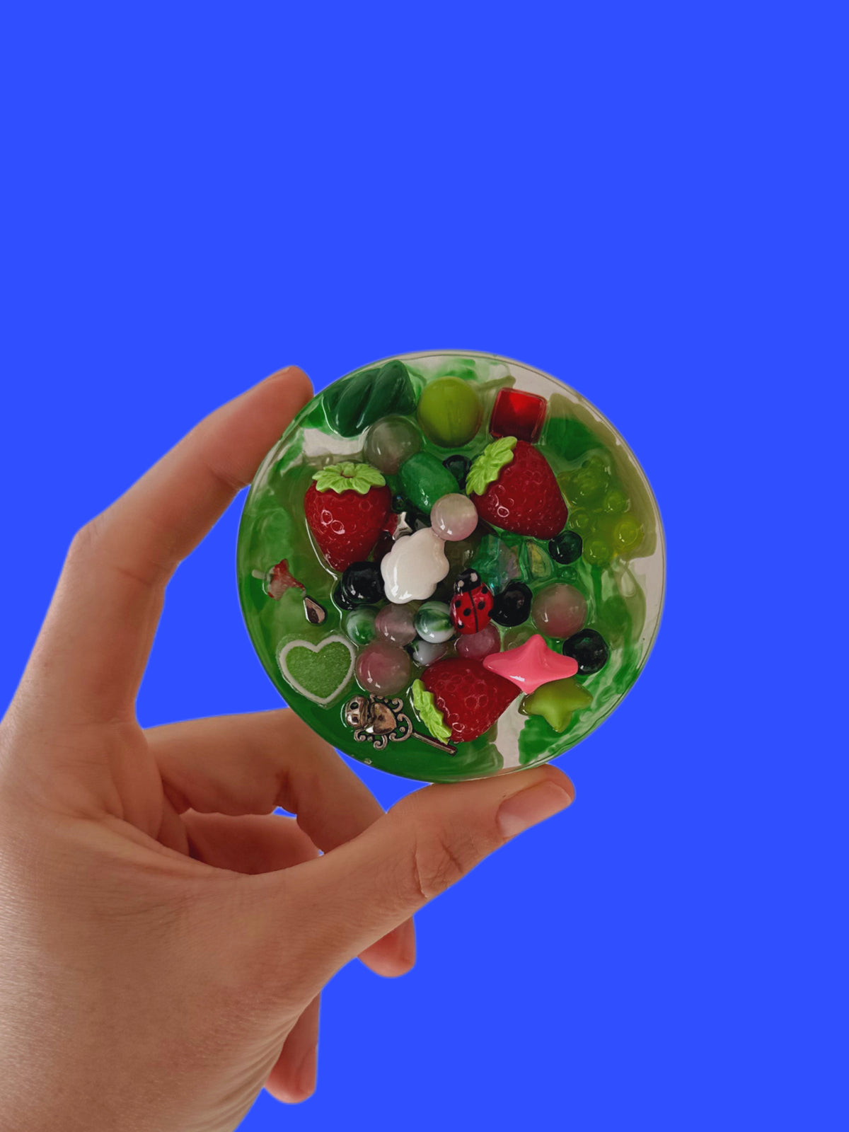 Strawberry field: circle tinker