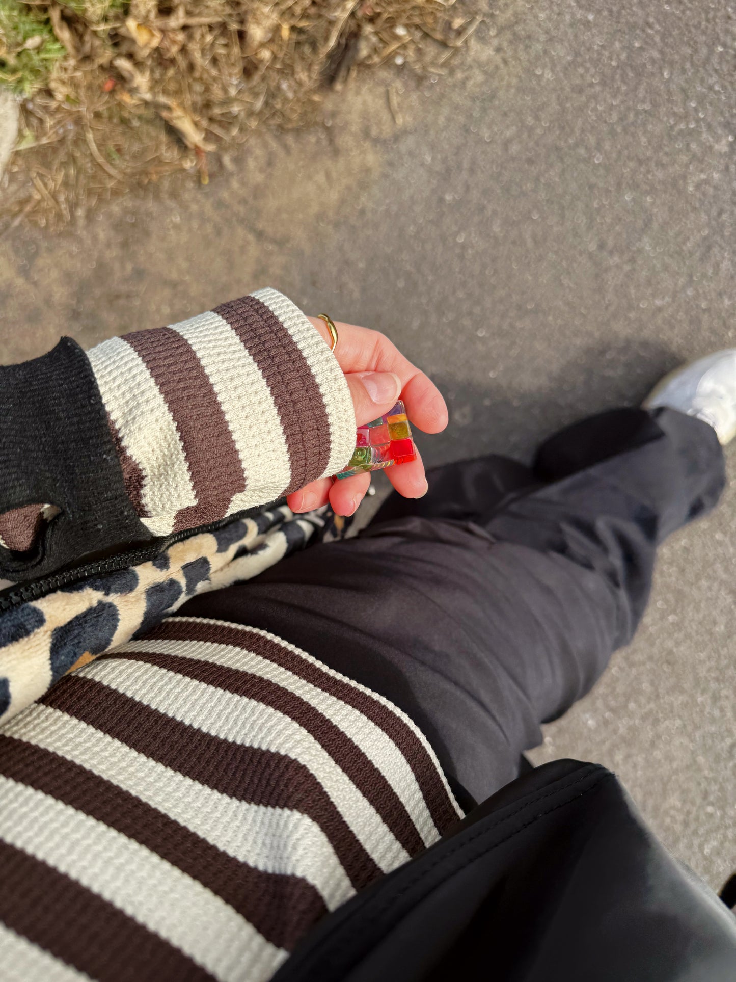 Colour block pebble 31