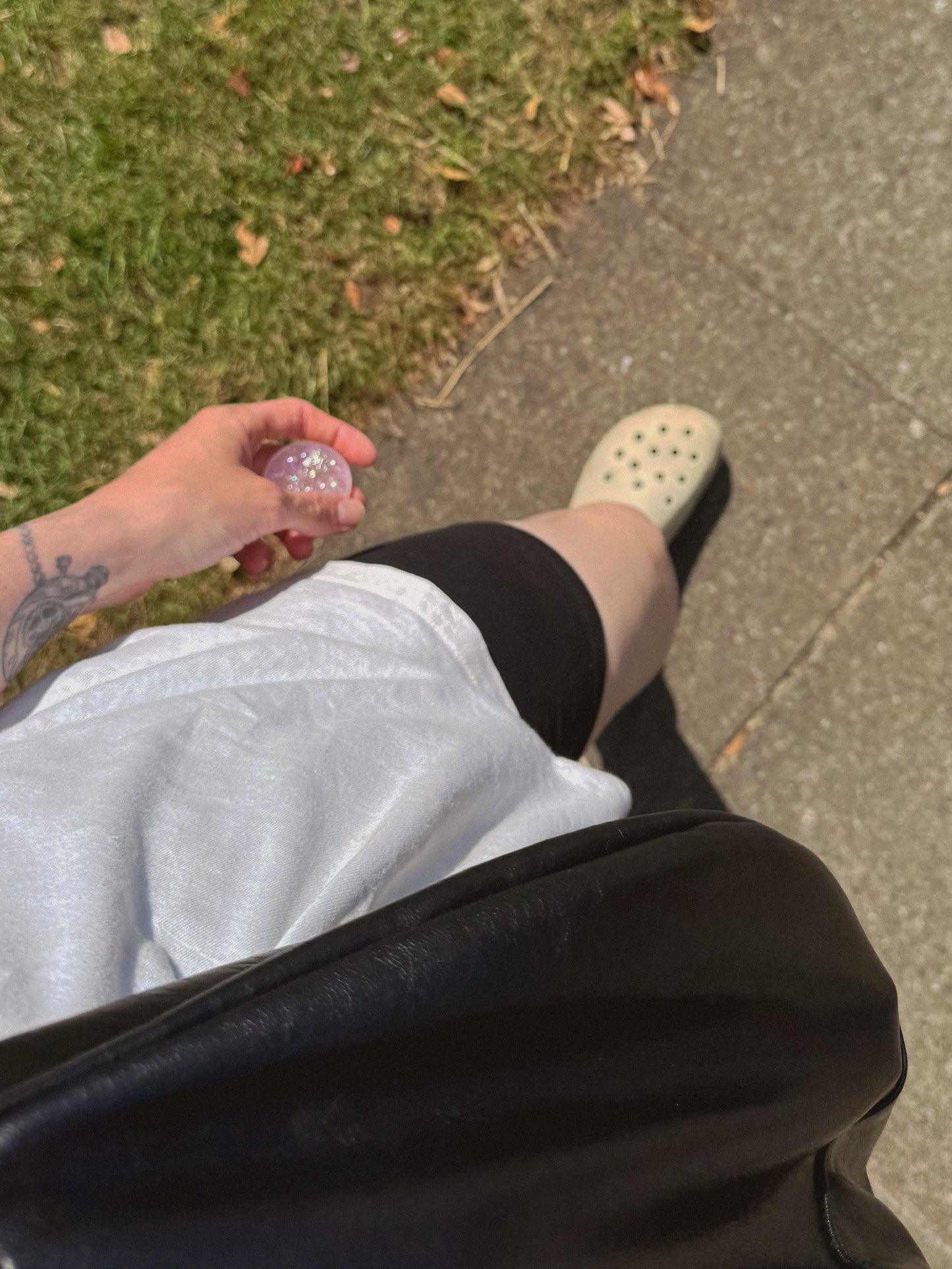 Butterfly bubbles L orb