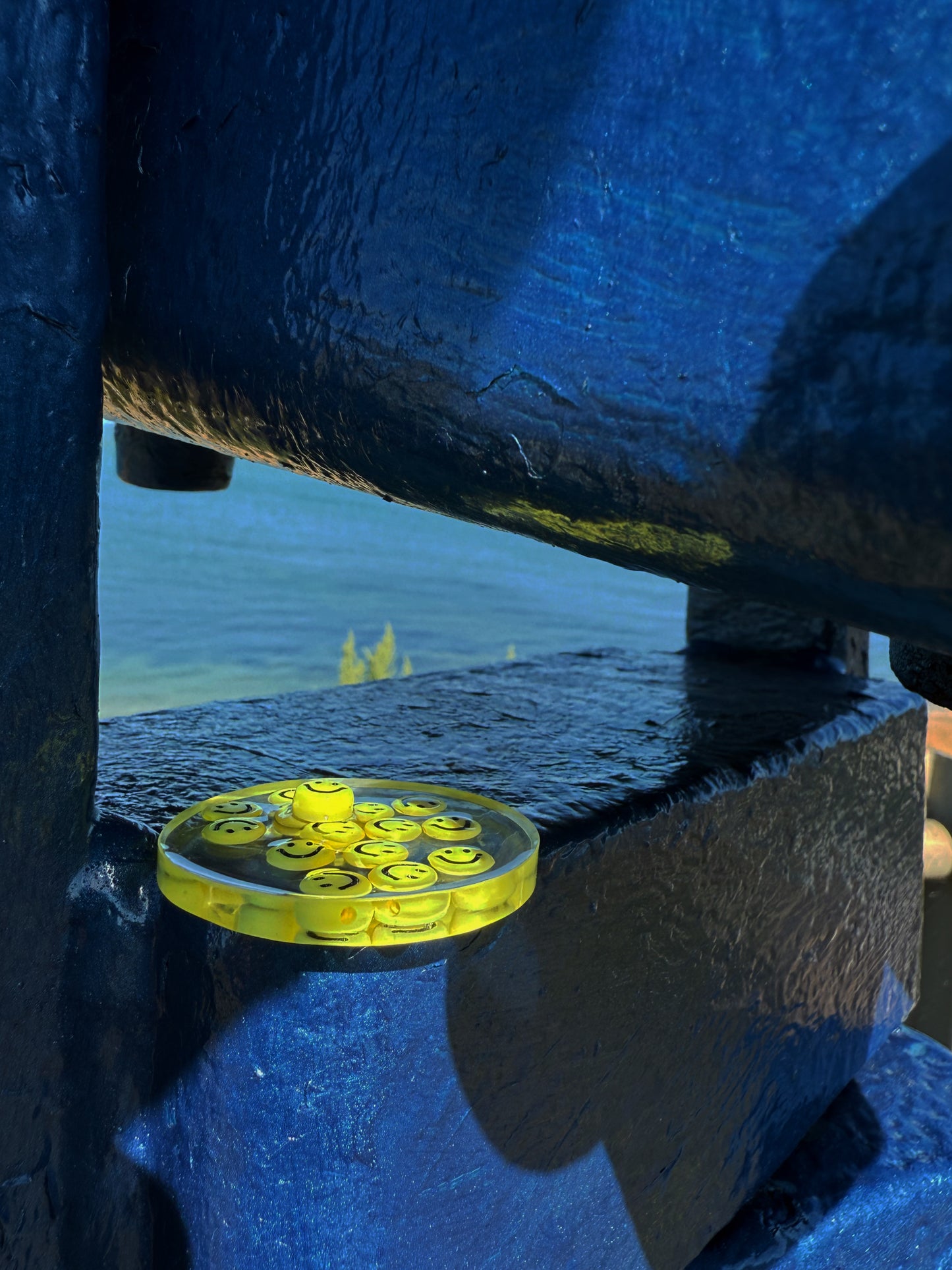 The orb: yellow smiley 11