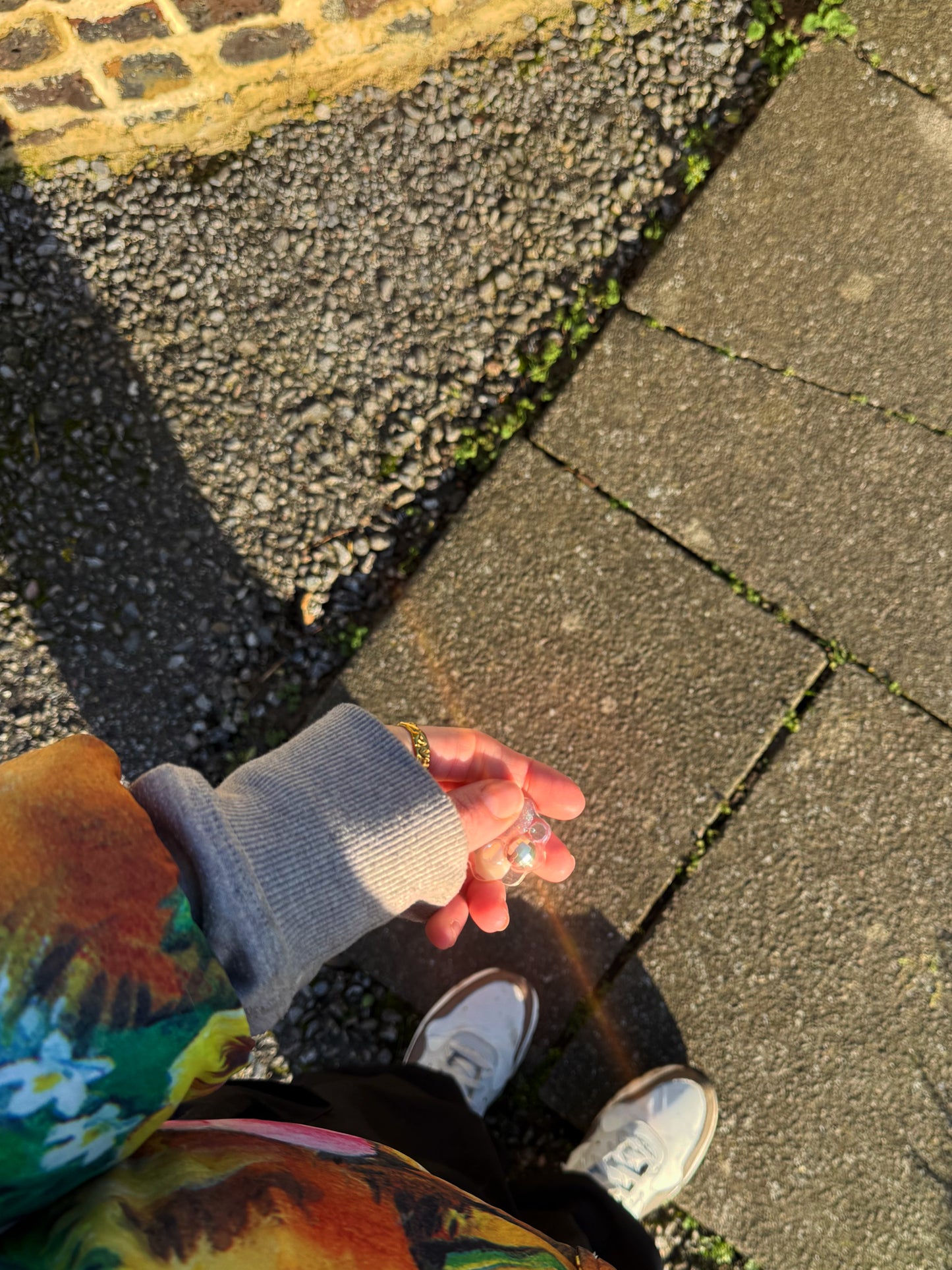 Wiggly monochrome disco