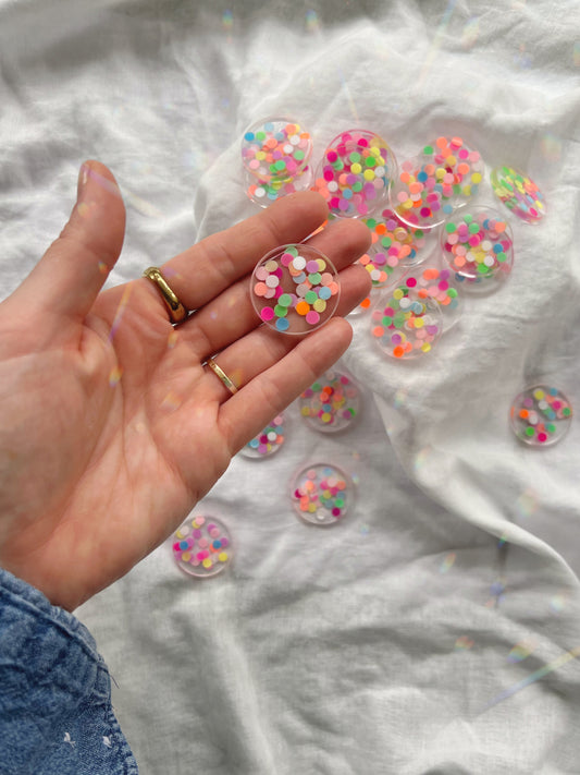 Micro orb: confetti