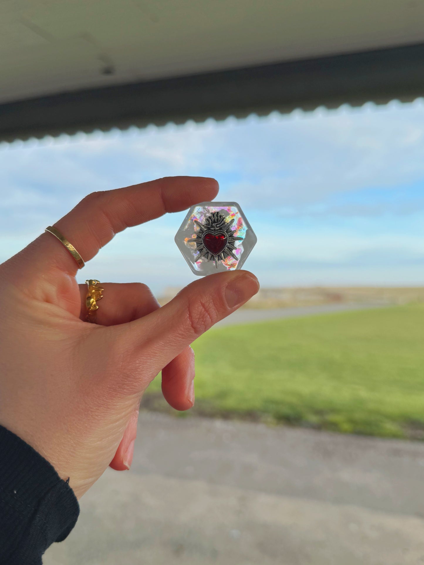 Med hexagon: sacred heart