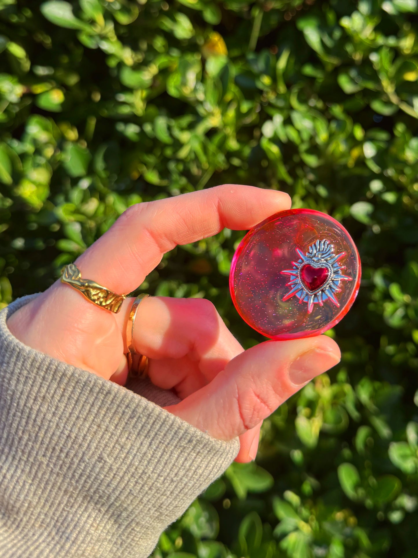 Transparent pink L orb