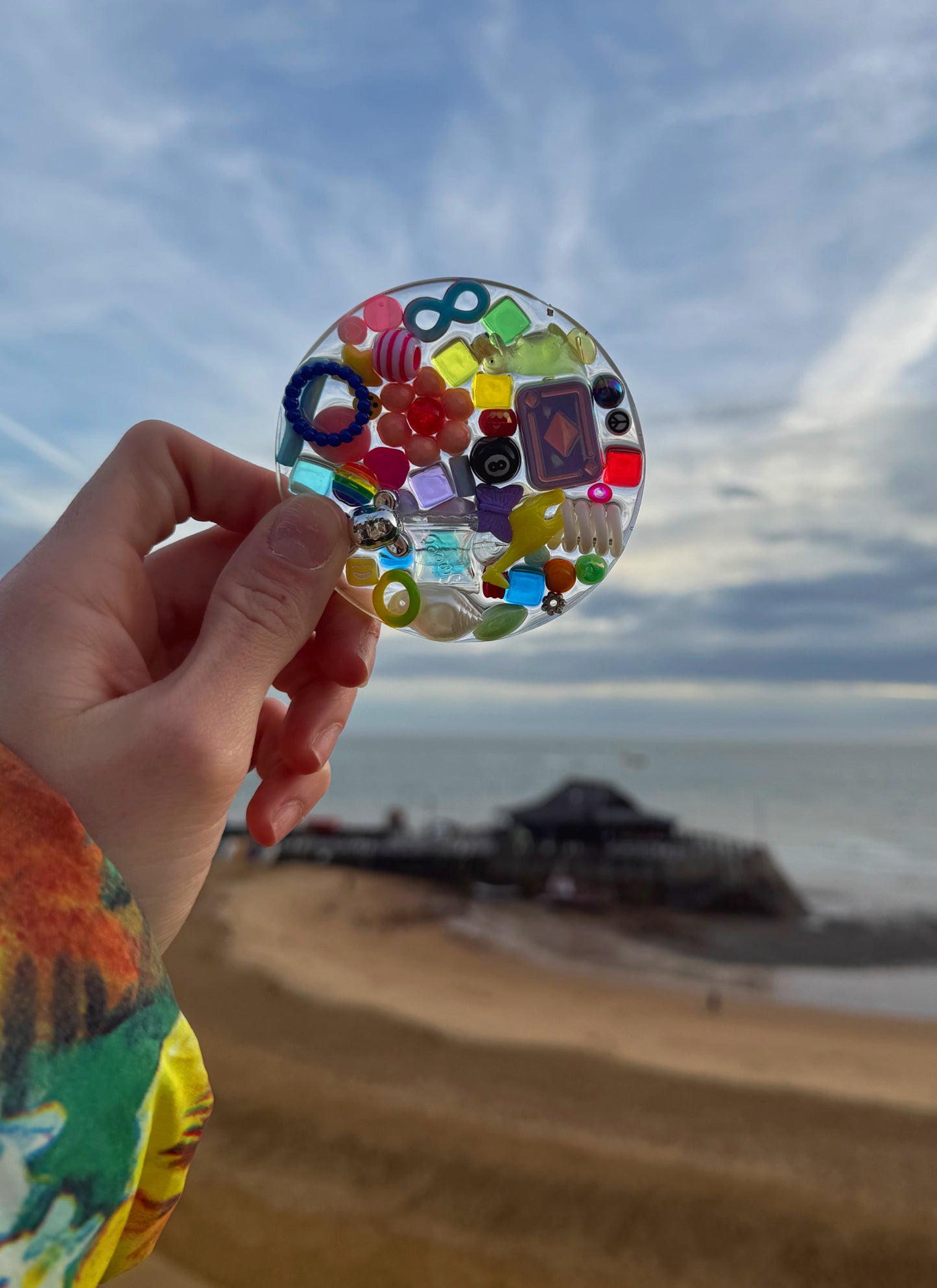 Holographic tinker: rainbow