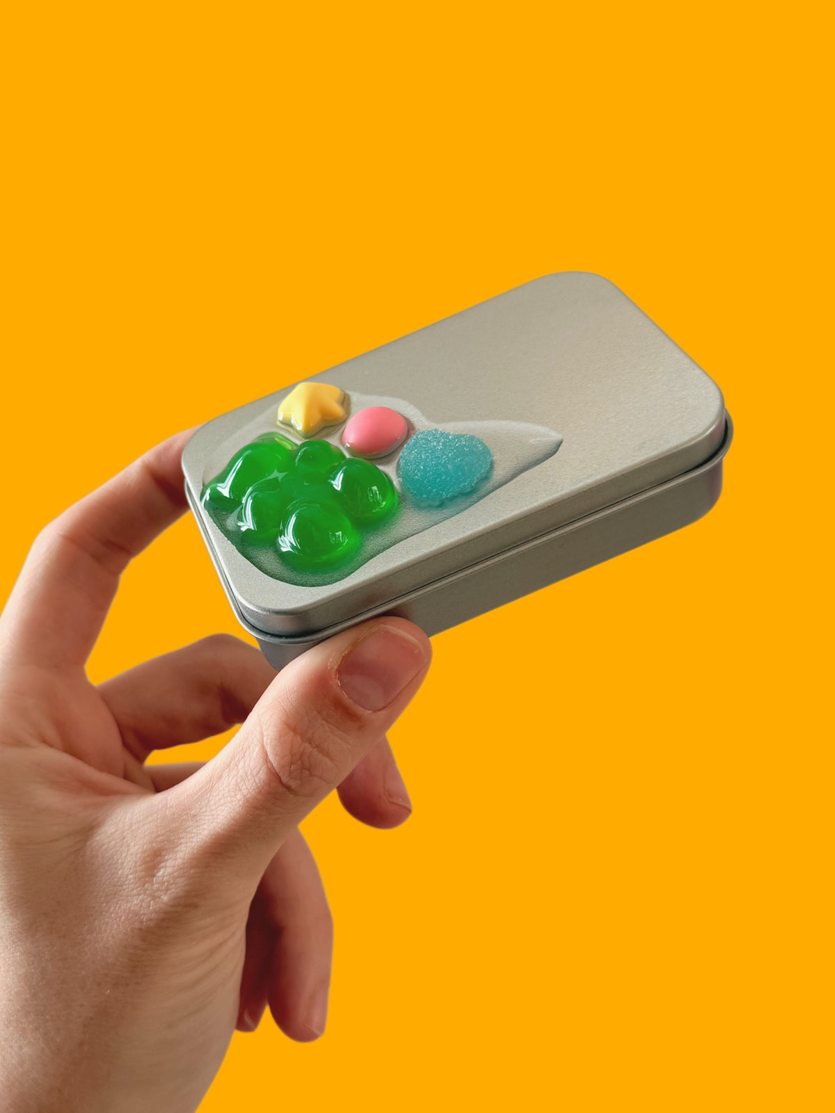 Green gummy tin