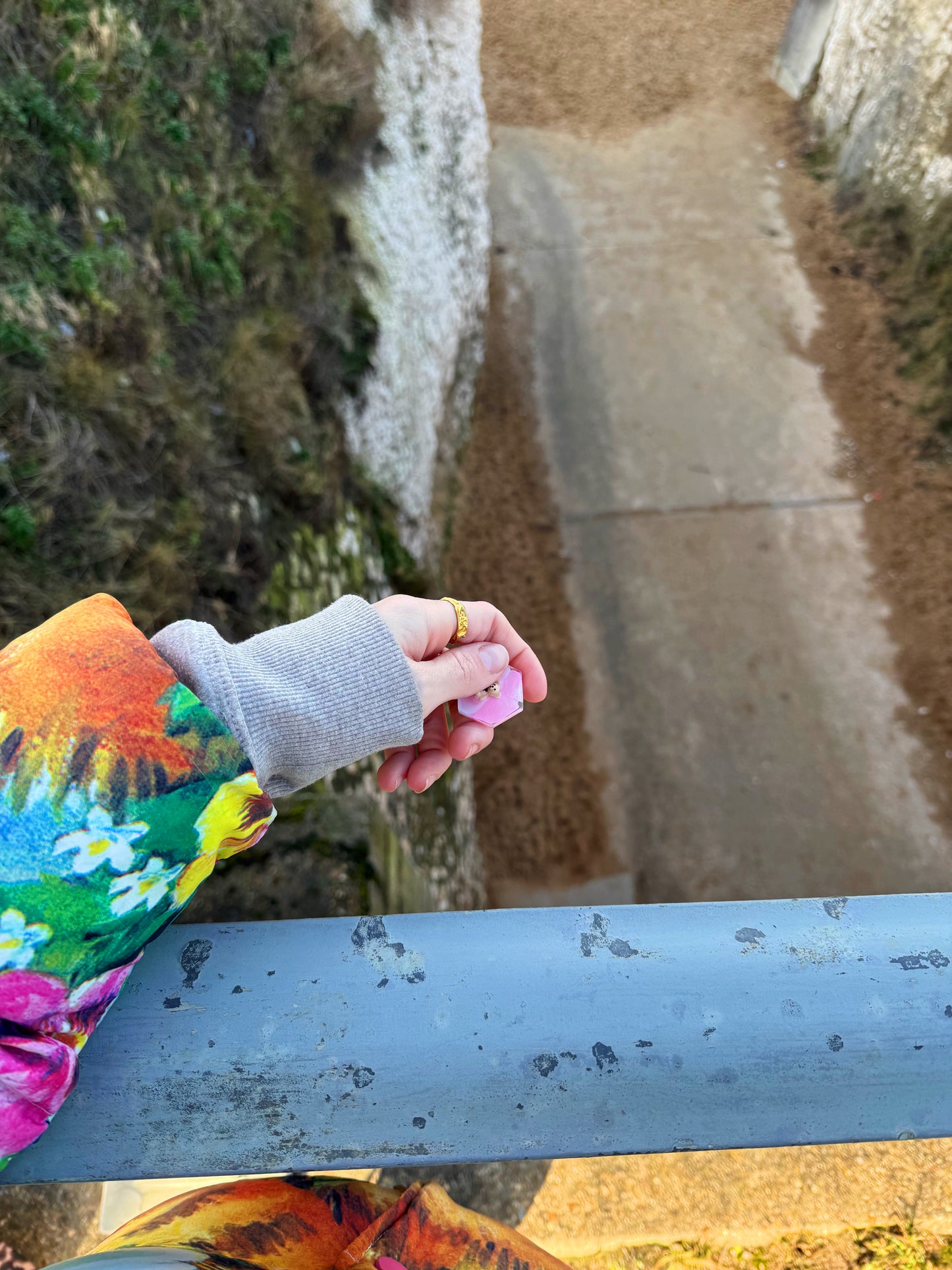 Mini hexagon: pink teddy